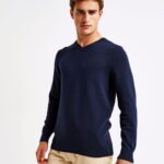 AQ Men's cotton blend v-neck sweater